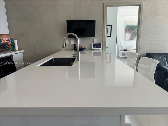 1111 SW 1st Ave 2622-N, Miami, FL 33130