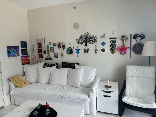 1111 SW 1st Ave 2622-N, Miami, FL 33130