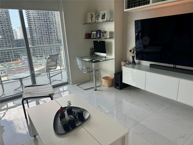 1111 SW 1st Ave 2622-N, Miami, FL 33130