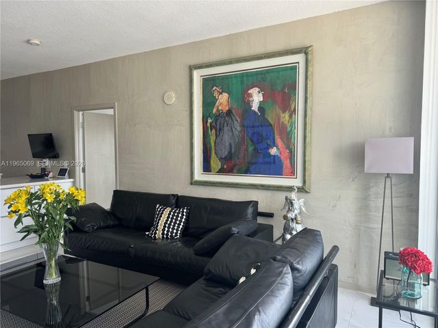 1111 SW 1st Ave 2622-N, Miami, FL 33130