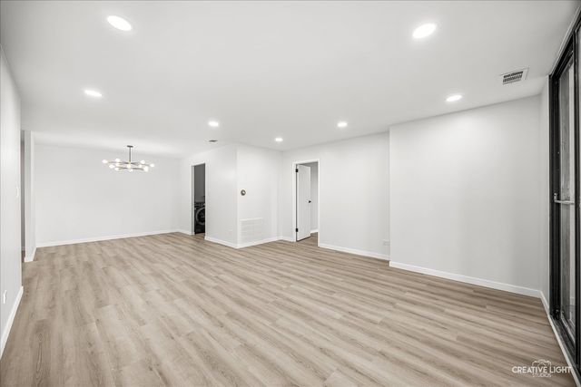 111 Acacia Drive 101, Indian Head Park, IL 60525
