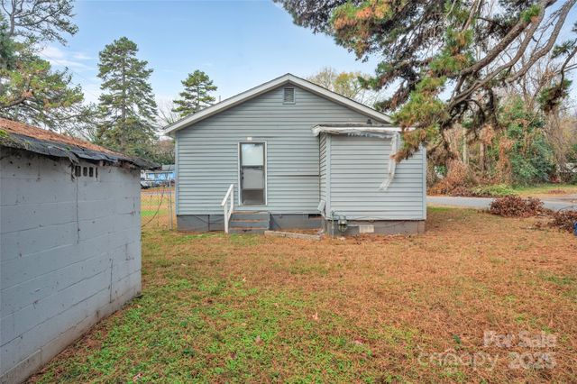 2533 Eddington Street, Charlotte, NC 28208