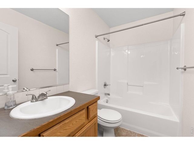 471 Homestead Ln, Johnstown, CO 80534