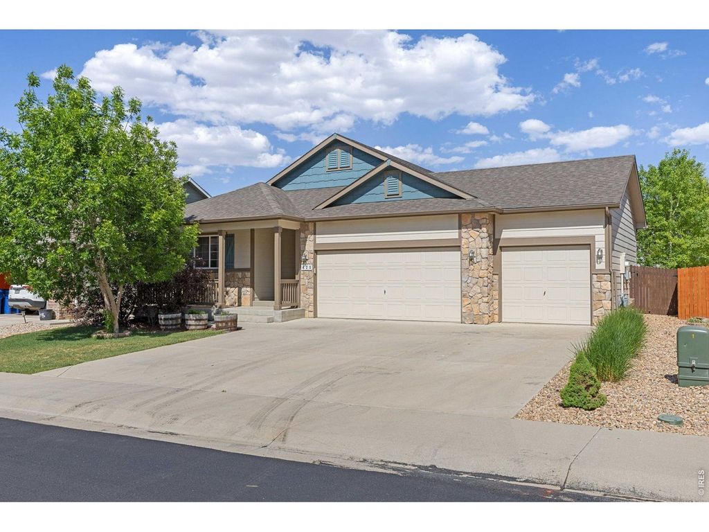 471 Homestead Ln, Johnstown, CO 80534