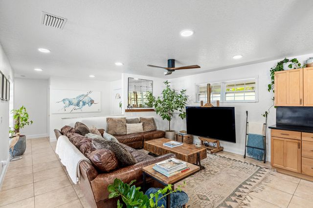 8811 Pinion Drive, Wellington, FL 33467