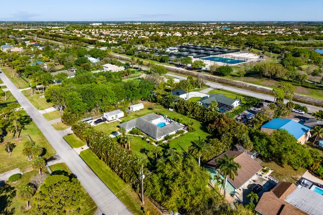 8811 Pinion Drive, Wellington, FL 33467