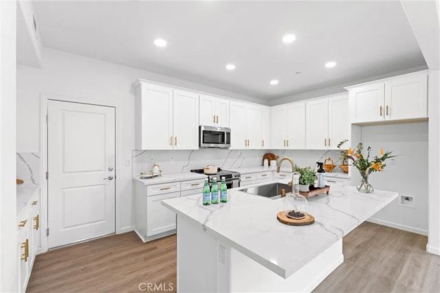 1993 Lyon Avenue, Riverside, CA 92503