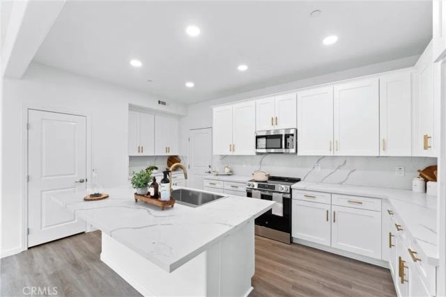 1993 Lyon Avenue, Riverside, CA 92503