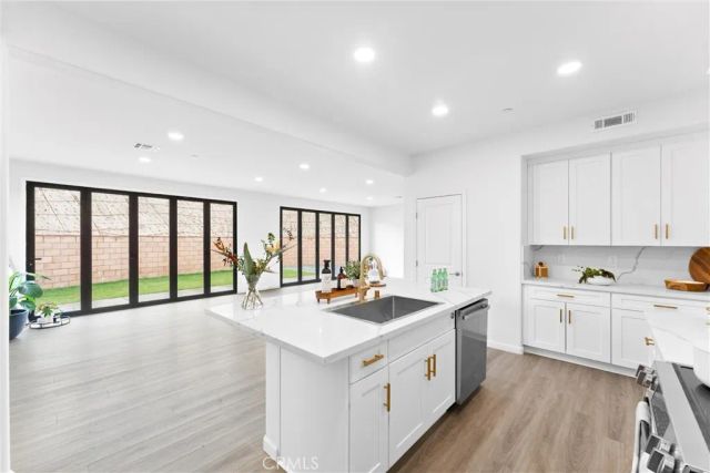1993 Lyon Avenue, Riverside, CA 92503