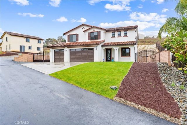 1993 Lyon Avenue, Riverside, CA 92503
