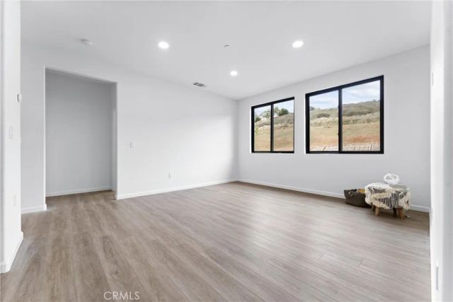 1993 Lyon Avenue, Riverside, CA 92503
