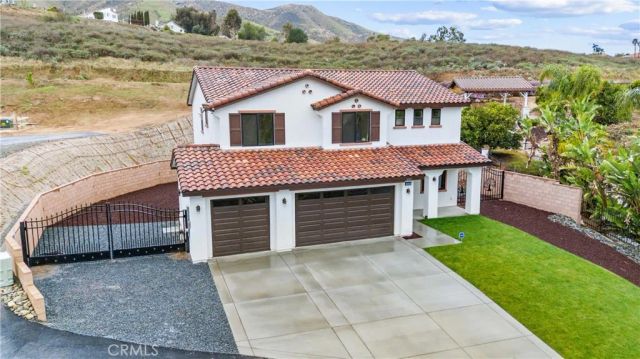 1993 Lyon Avenue, Riverside, CA 92503