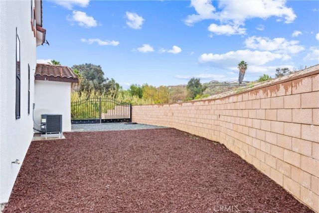 1993 Lyon Avenue, Riverside, CA 92503
