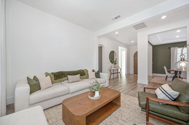 5970 Secret Preserve Ct, Rocklin, CA 95677