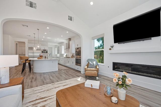 5970 Secret Preserve Ct, Rocklin, CA 95677