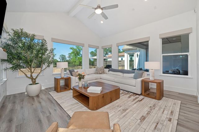 5970 Secret Preserve Ct, Rocklin, CA 95677