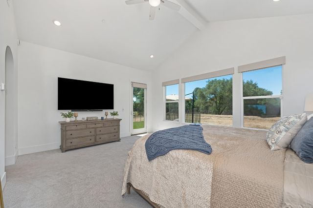 5970 Secret Preserve Ct, Rocklin, CA 95677