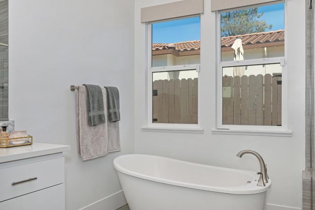 5970 Secret Preserve Ct, Rocklin, CA 95677