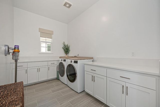 5970 Secret Preserve Ct, Rocklin, CA 95677
