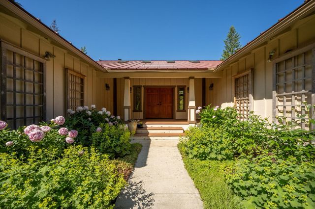 433873 Highway 20, Newport, WA 99156