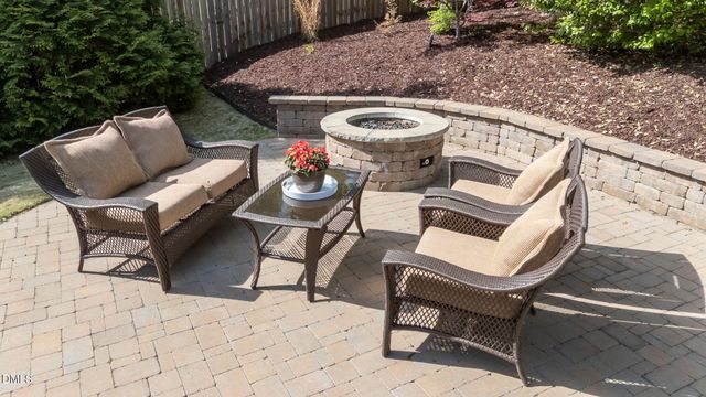 501 Wanderview Lane, Holly Springs, NC 27540