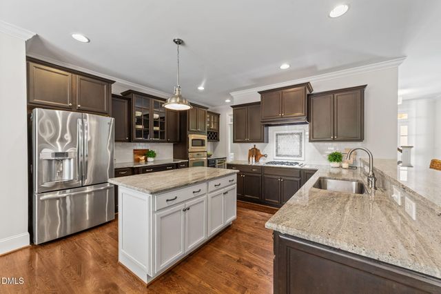 501 Wanderview Lane, Holly Springs, NC 27540