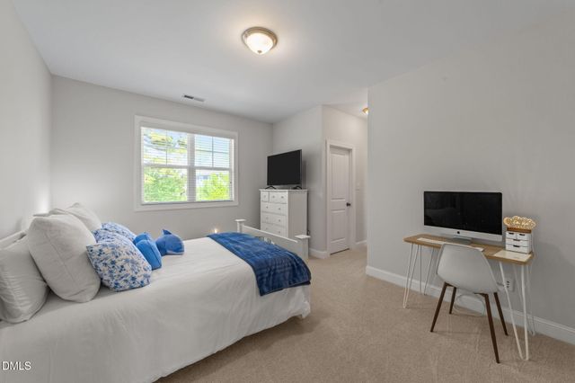 501 Wanderview Lane, Holly Springs, NC 27540