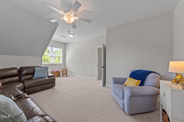 501 Wanderview Lane, Holly Springs, NC 27540