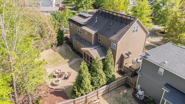 501 Wanderview Lane, Holly Springs, NC 27540