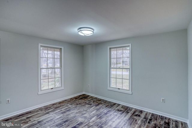 122 BARTLEY DR, Newark, DE 19702