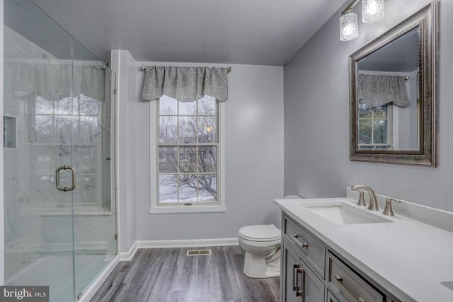 122 BARTLEY DR, Newark, DE 19702