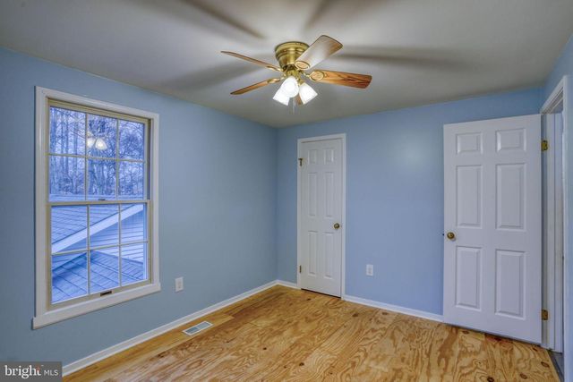 122 BARTLEY DR, Newark, DE 19702