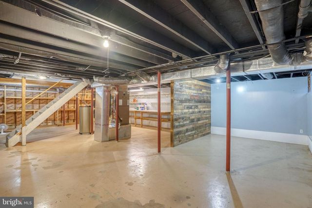 122 BARTLEY DR, Newark, DE 19702