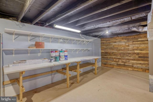 122 BARTLEY DR, Newark, DE 19702