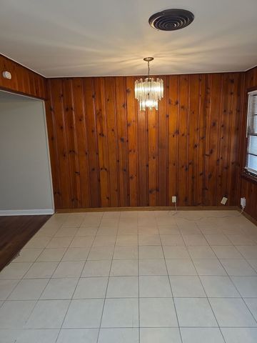 1811 W College Street, Sherman, TX 75092
