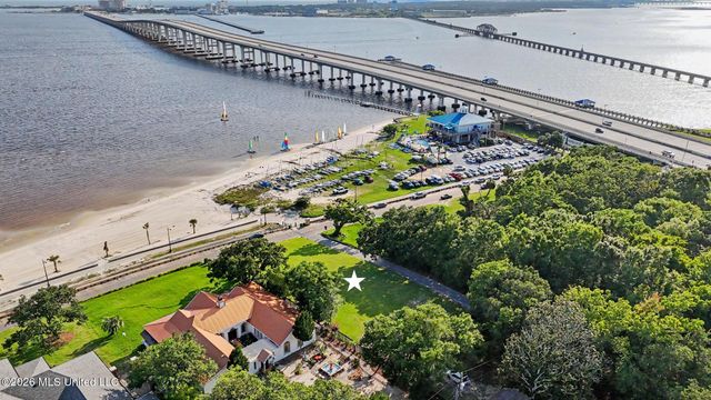 201 Front Beach Drive, Ocean Springs, MS 39564