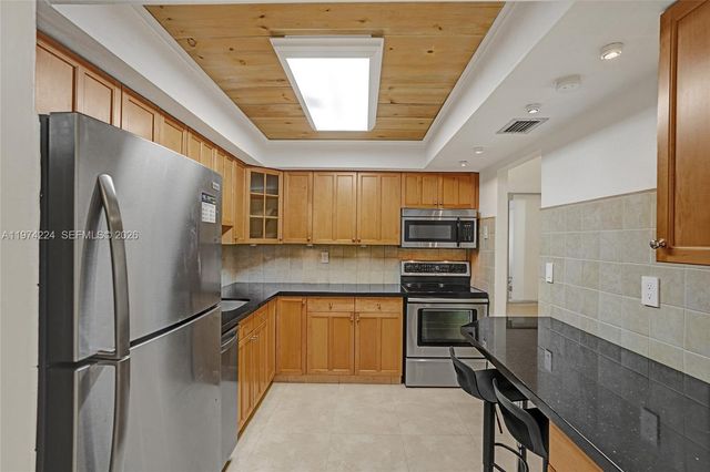 20291 NE 30th Ave 112, Aventura, FL 33180