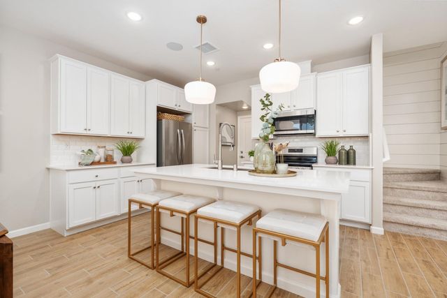 1531 Woodhill Lane, Clovis, CA 93619