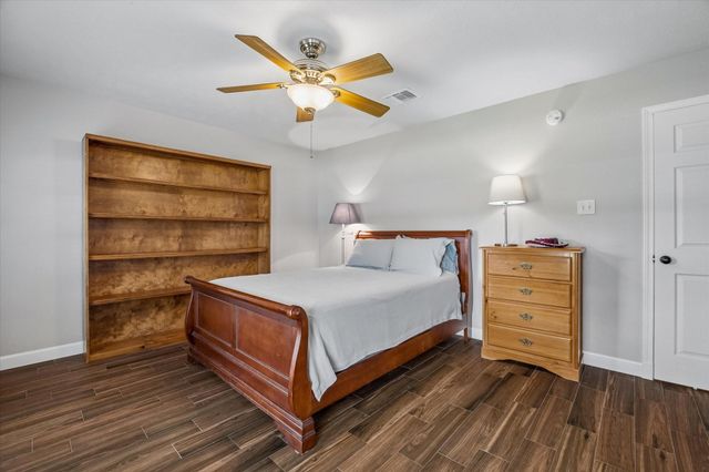 406 Smith Lane, League City, TX 77573