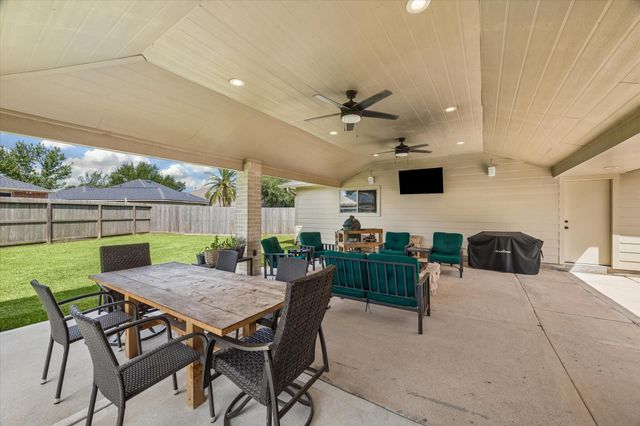 406 Smith Lane, League City, TX 77573
