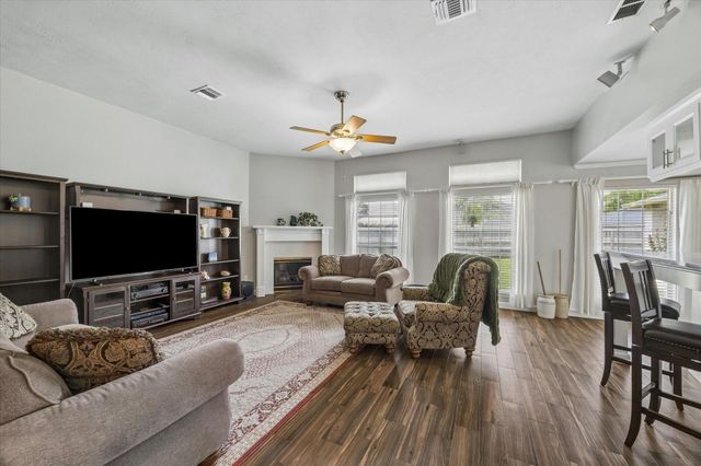 406 Smith Lane, League City, TX 77573