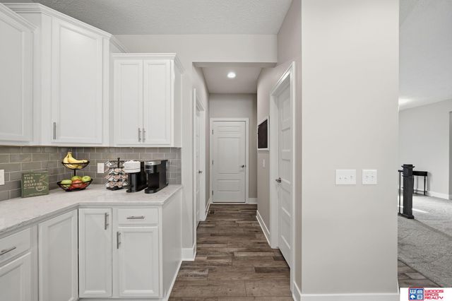 20608 Camelback Avenue, Gretna, NE 68028