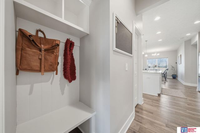 20608 Camelback Avenue, Gretna, NE 68028