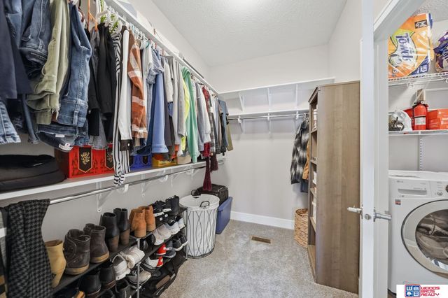 20608 Camelback Avenue, Gretna, NE 68028