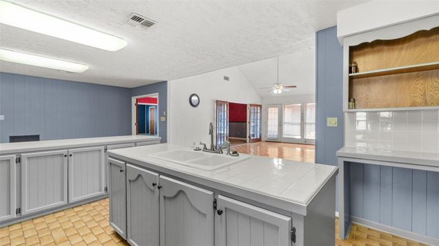 3412 Fairway Drive, Wharton, TX 77488