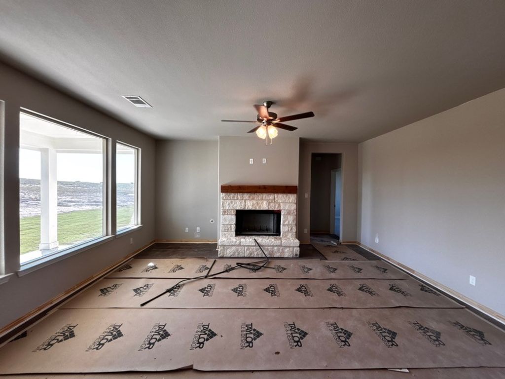 165 Big sky Road, Decatur, TX 76234 — photo 4