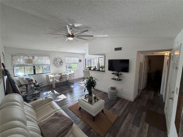 10670 SW 156th Pl 308, Miami, FL 33196