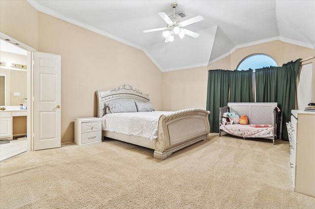 621 Candle Meadow Boulevard, Desoto, TX 75115