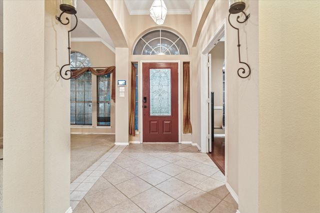 621 Candle Meadow Boulevard, Desoto, TX 75115