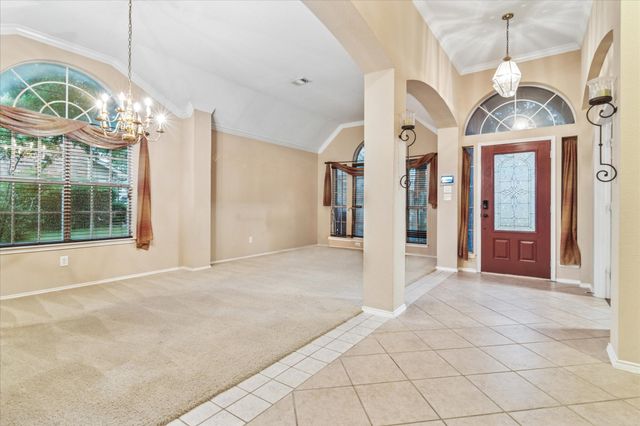 621 Candle Meadow Boulevard, Desoto, TX 75115